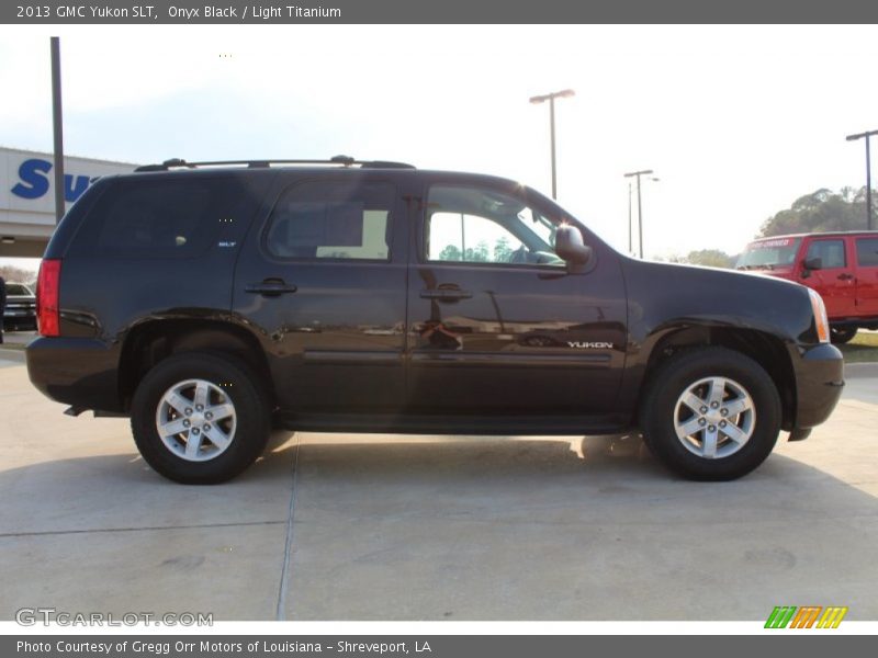 Onyx Black / Light Titanium 2013 GMC Yukon SLT