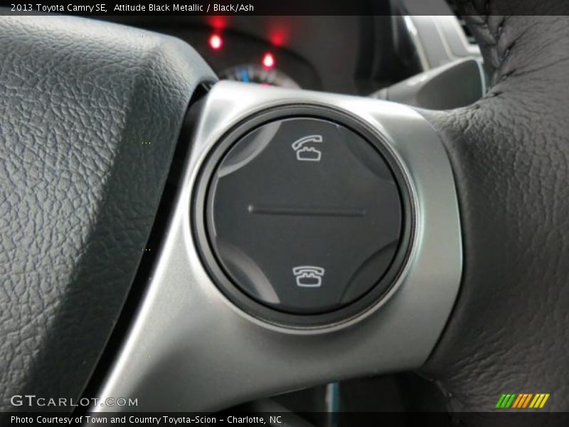 Attitude Black Metallic / Black/Ash 2013 Toyota Camry SE