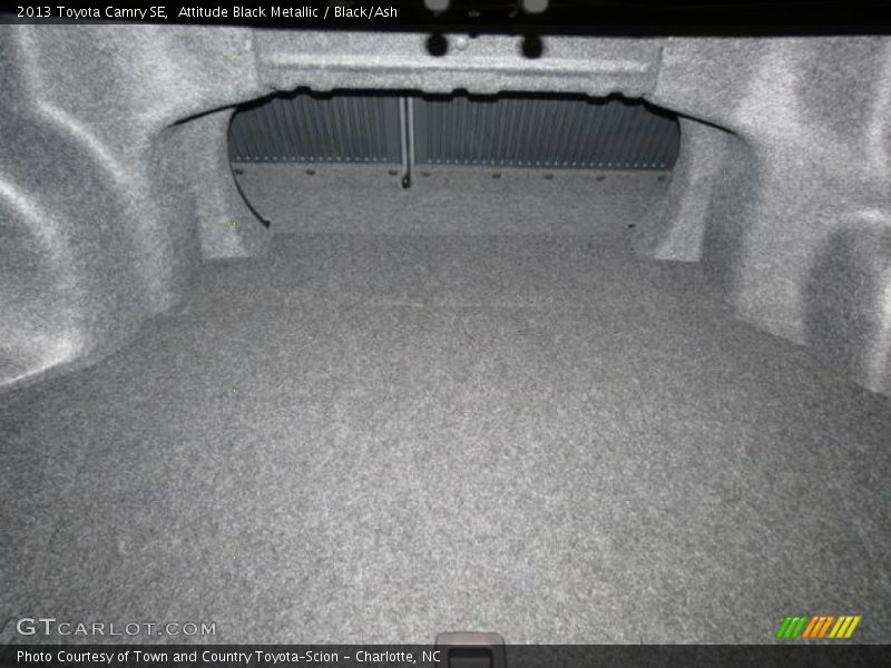 Attitude Black Metallic / Black/Ash 2013 Toyota Camry SE