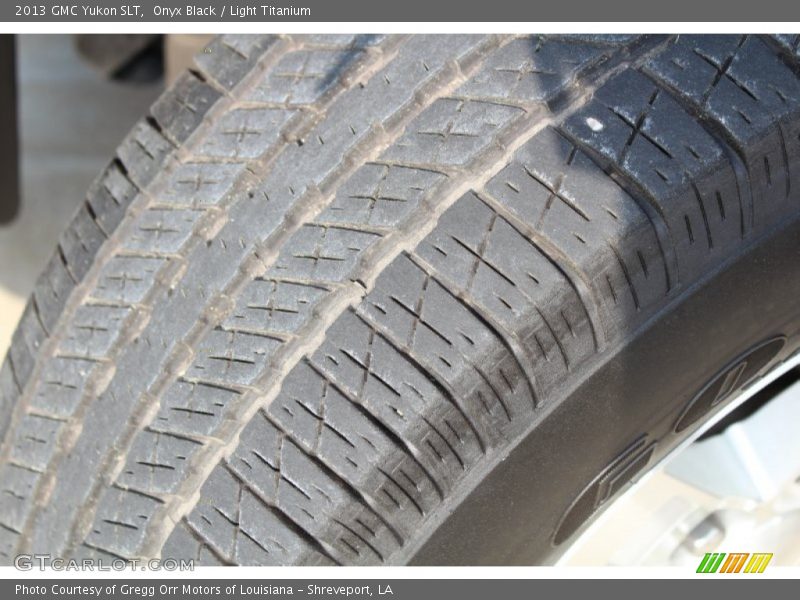 Onyx Black / Light Titanium 2013 GMC Yukon SLT