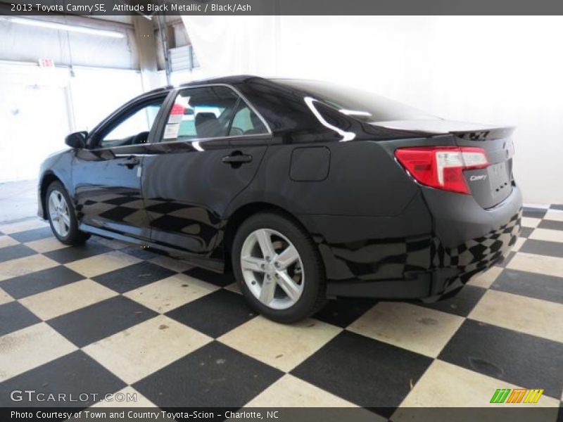 Attitude Black Metallic / Black/Ash 2013 Toyota Camry SE