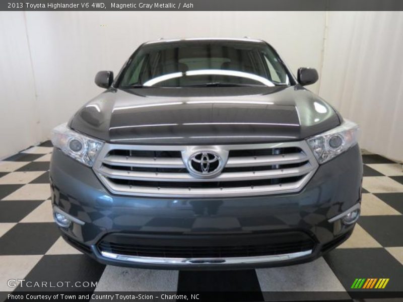 Magnetic Gray Metallic / Ash 2013 Toyota Highlander V6 4WD