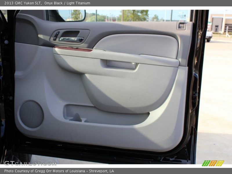 Onyx Black / Light Titanium 2013 GMC Yukon SLT