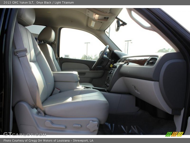 Onyx Black / Light Titanium 2013 GMC Yukon SLT