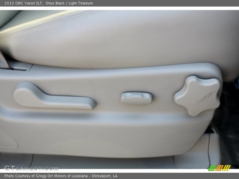 Onyx Black / Light Titanium 2013 GMC Yukon SLT