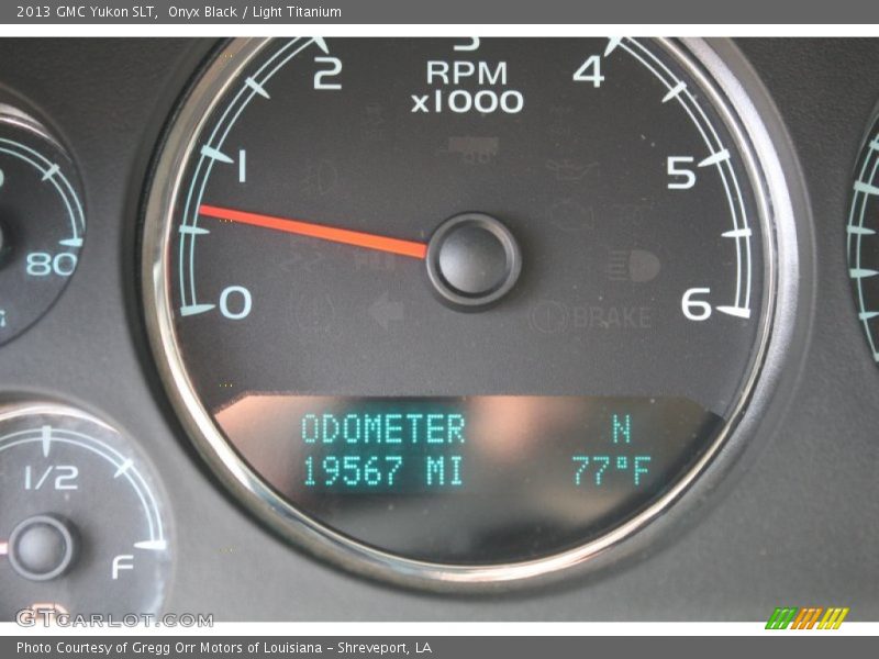 Onyx Black / Light Titanium 2013 GMC Yukon SLT