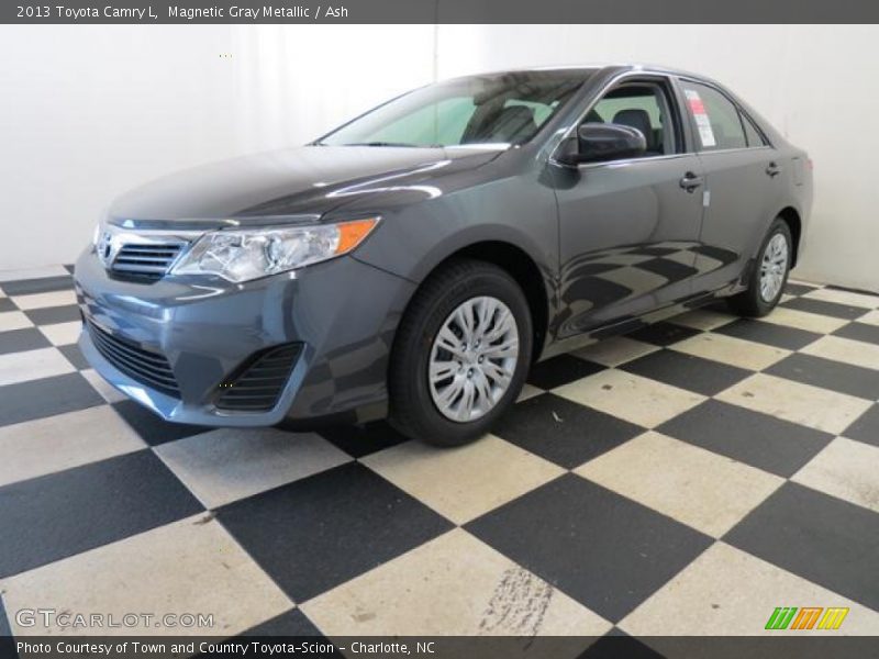 Front 3/4 View of 2013 Camry L