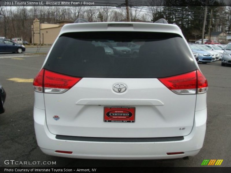 Blizzard White Pearl / Bisque 2011 Toyota Sienna LE