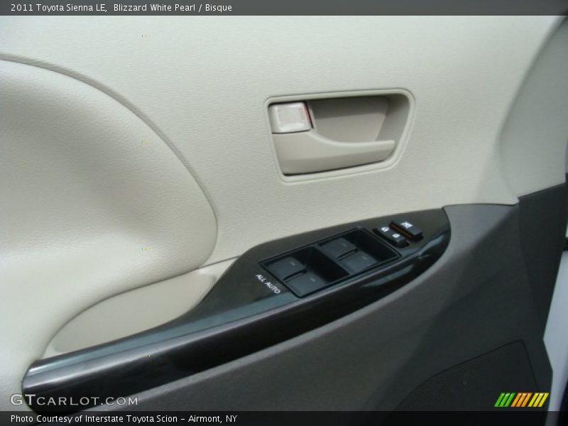 Blizzard White Pearl / Bisque 2011 Toyota Sienna LE