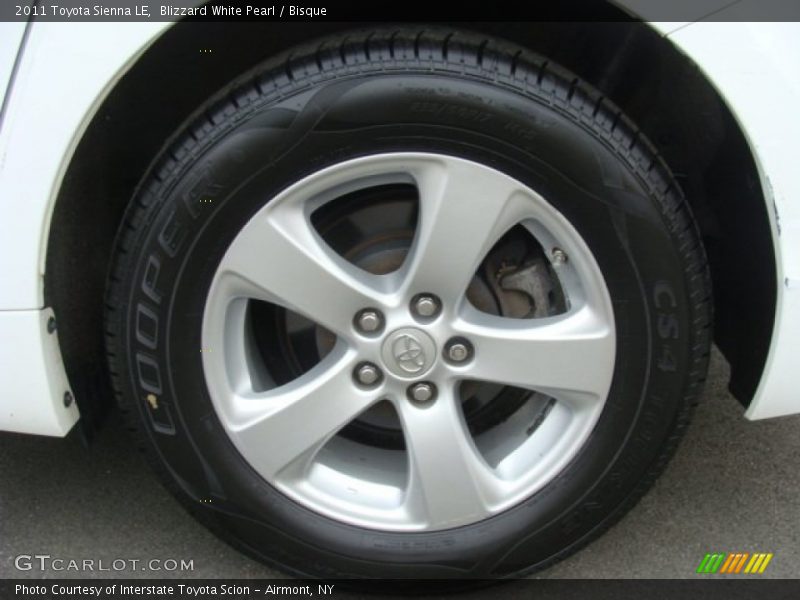 Blizzard White Pearl / Bisque 2011 Toyota Sienna LE
