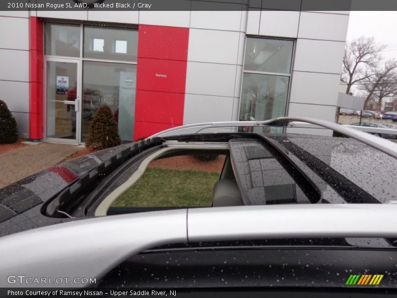 Wicked Black / Gray 2010 Nissan Rogue SL AWD