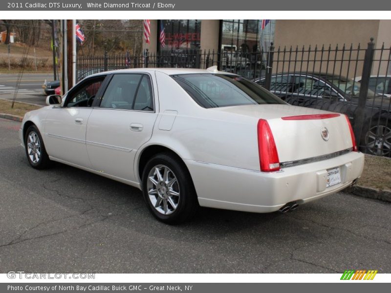White Diamond Tricoat / Ebony 2011 Cadillac DTS Luxury