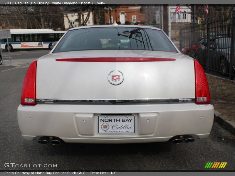 White Diamond Tricoat / Ebony 2011 Cadillac DTS Luxury