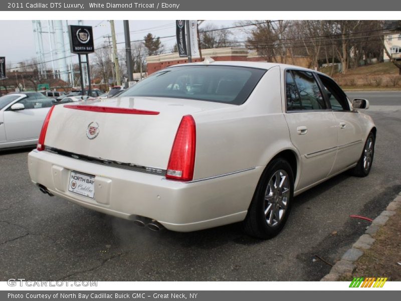 White Diamond Tricoat / Ebony 2011 Cadillac DTS Luxury