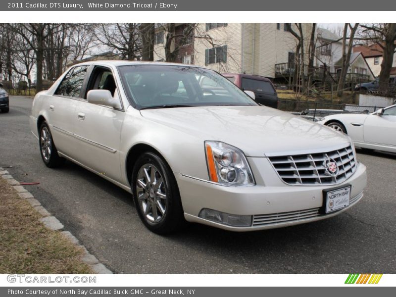 White Diamond Tricoat / Ebony 2011 Cadillac DTS Luxury