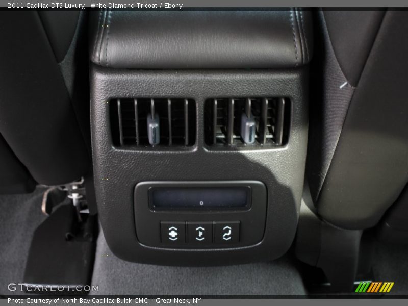 White Diamond Tricoat / Ebony 2011 Cadillac DTS Luxury