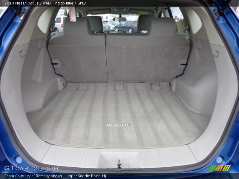  2010 Rogue S AWD Trunk