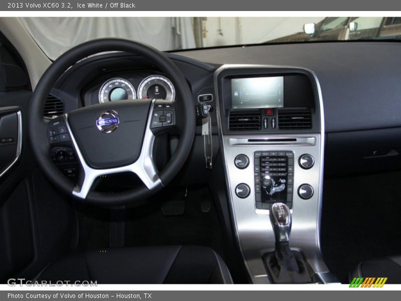 Ice White / Off Black 2013 Volvo XC60 3.2