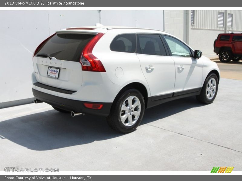 Ice White / Sandstone 2013 Volvo XC60 3.2