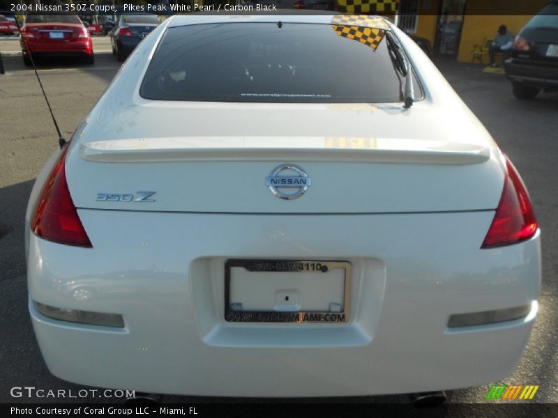 Pikes Peak White Pearl / Carbon Black 2004 Nissan 350Z Coupe