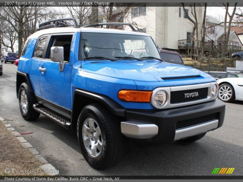 Front 3/4 View of 2007 FJ Cruiser 4WD