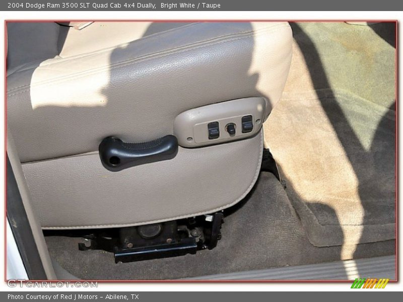 Bright White / Taupe 2004 Dodge Ram 3500 SLT Quad Cab 4x4 Dually