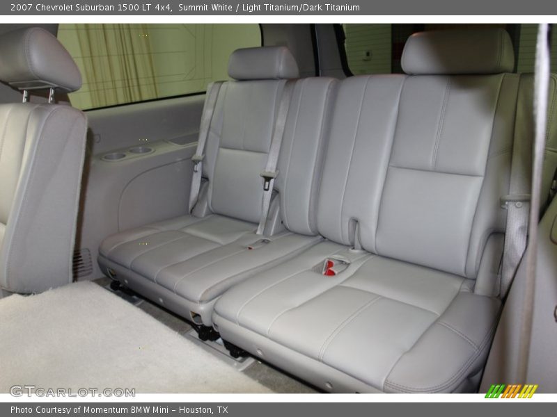 Summit White / Light Titanium/Dark Titanium 2007 Chevrolet Suburban 1500 LT 4x4