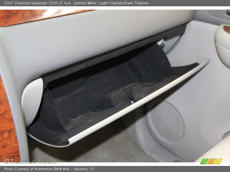 Summit White / Light Titanium/Dark Titanium 2007 Chevrolet Suburban 1500 LT 4x4