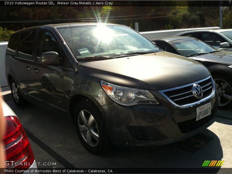 Meteor Gray Metallic / Aero Gray 2010 Volkswagen Routan SEL