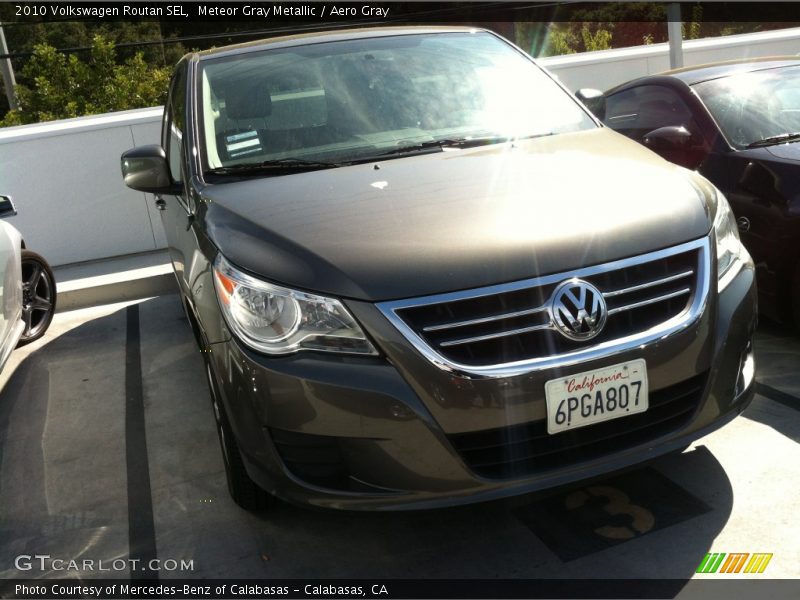 Meteor Gray Metallic / Aero Gray 2010 Volkswagen Routan SEL