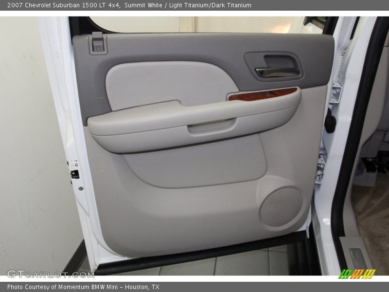 Summit White / Light Titanium/Dark Titanium 2007 Chevrolet Suburban 1500 LT 4x4