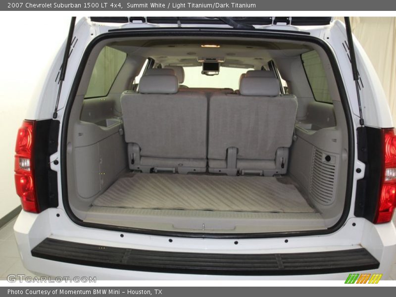 Summit White / Light Titanium/Dark Titanium 2007 Chevrolet Suburban 1500 LT 4x4