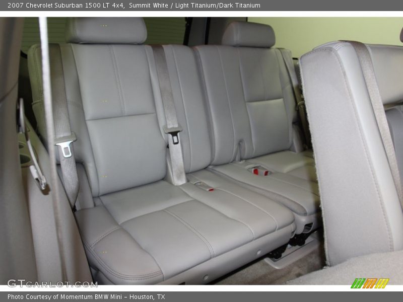Summit White / Light Titanium/Dark Titanium 2007 Chevrolet Suburban 1500 LT 4x4