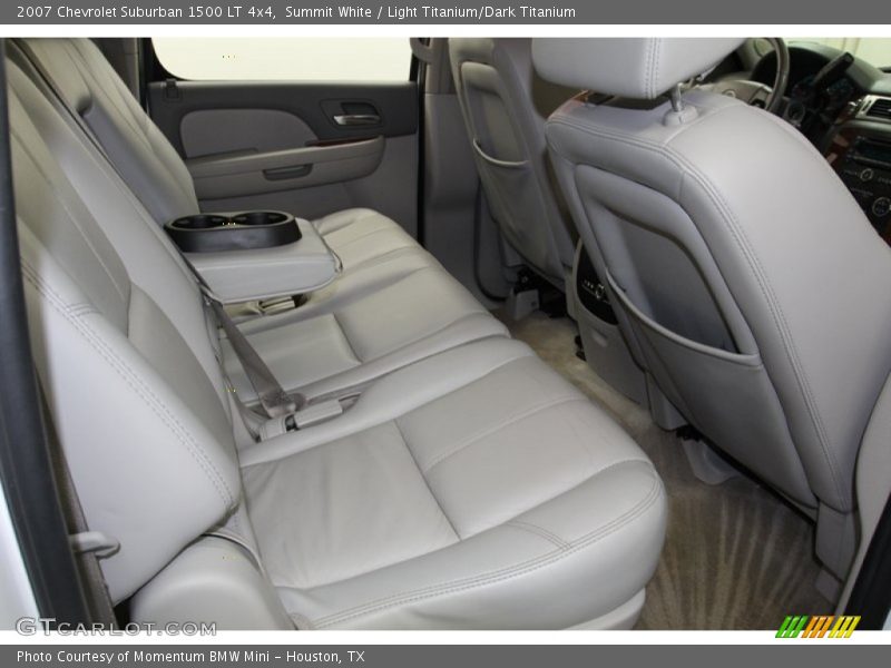 Summit White / Light Titanium/Dark Titanium 2007 Chevrolet Suburban 1500 LT 4x4