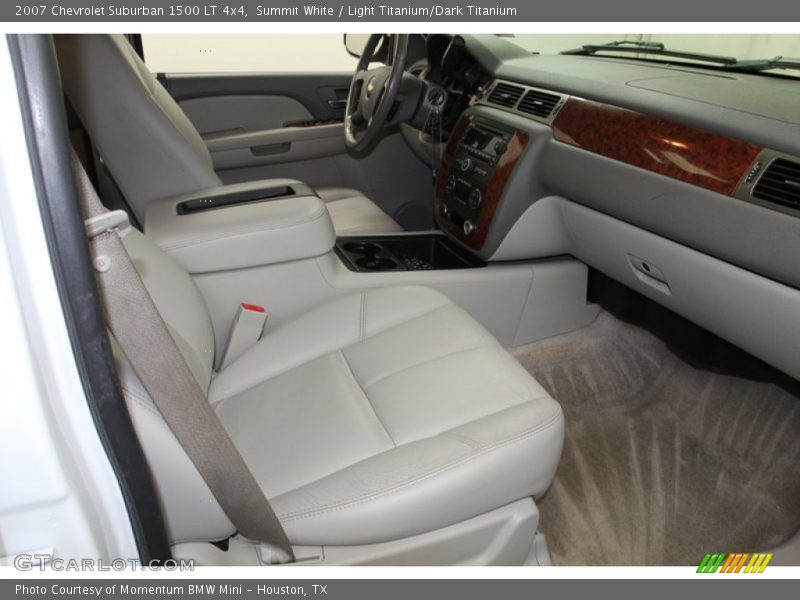 Summit White / Light Titanium/Dark Titanium 2007 Chevrolet Suburban 1500 LT 4x4