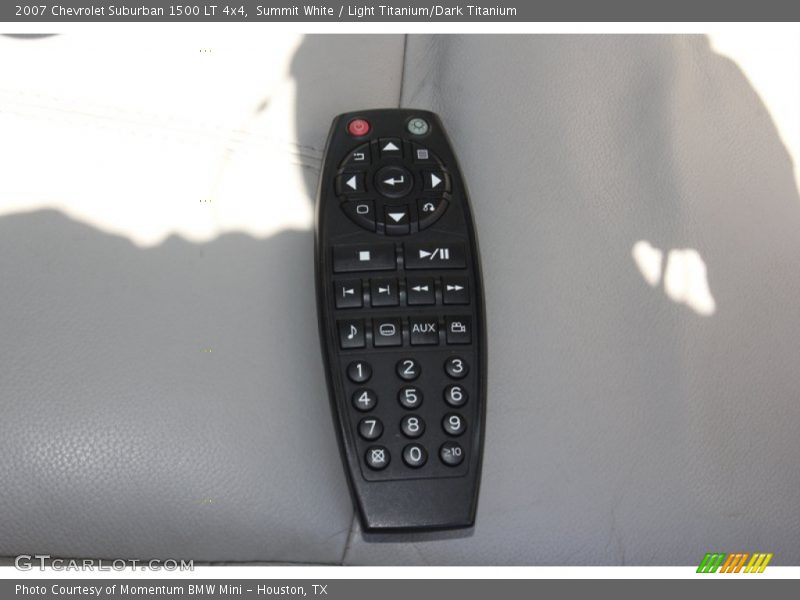 Summit White / Light Titanium/Dark Titanium 2007 Chevrolet Suburban 1500 LT 4x4