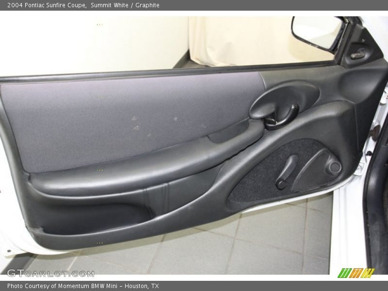 Door Panel of 2004 Sunfire Coupe