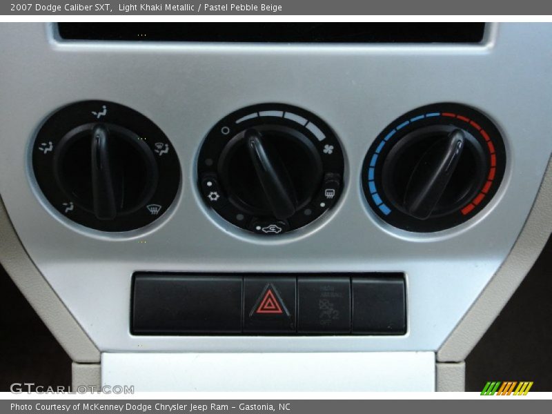 Controls of 2007 Caliber SXT