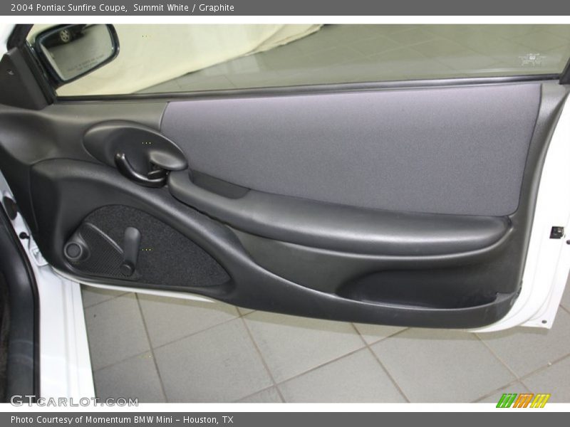 Door Panel of 2004 Sunfire Coupe