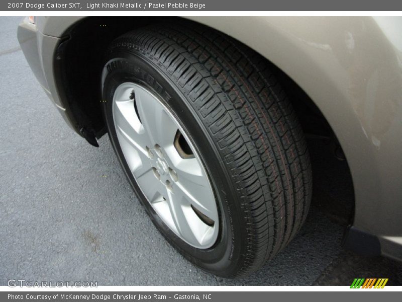 Light Khaki Metallic / Pastel Pebble Beige 2007 Dodge Caliber SXT
