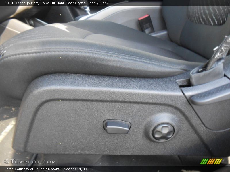 Brilliant Black Crystal Pearl / Black 2011 Dodge Journey Crew