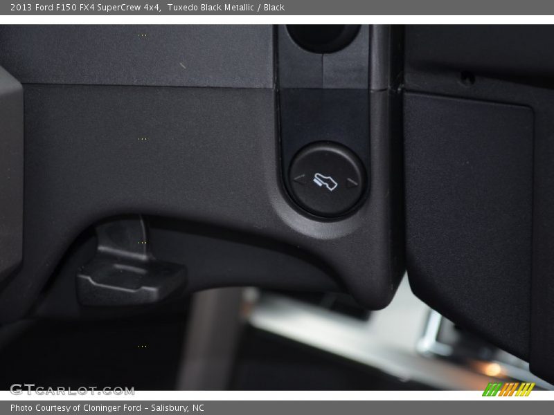 Tuxedo Black Metallic / Black 2013 Ford F150 FX4 SuperCrew 4x4