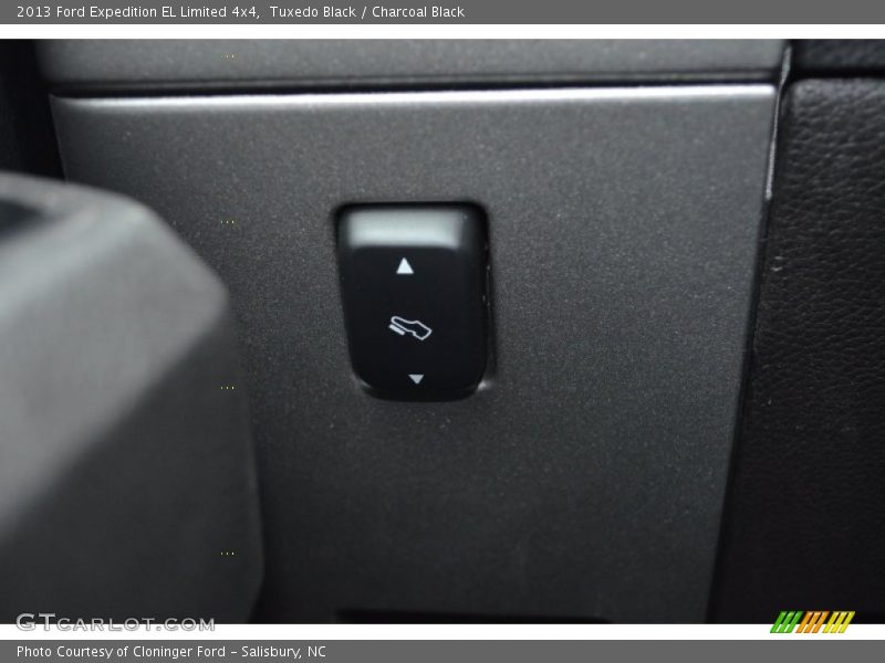 Tuxedo Black / Charcoal Black 2013 Ford Expedition EL Limited 4x4