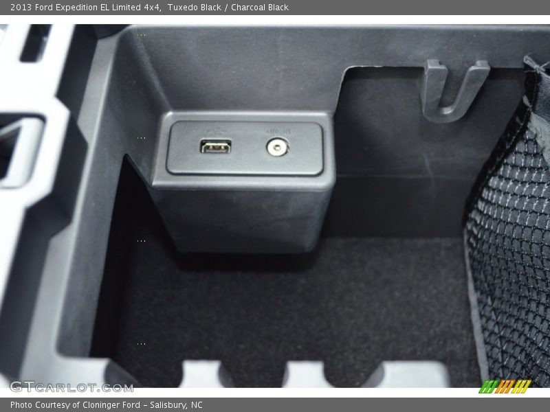 Tuxedo Black / Charcoal Black 2013 Ford Expedition EL Limited 4x4
