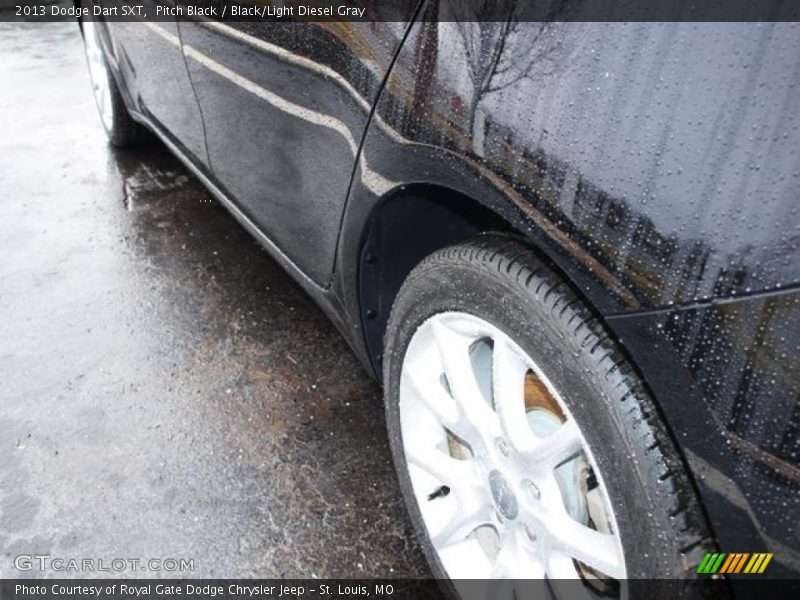 Pitch Black / Black/Light Diesel Gray 2013 Dodge Dart SXT
