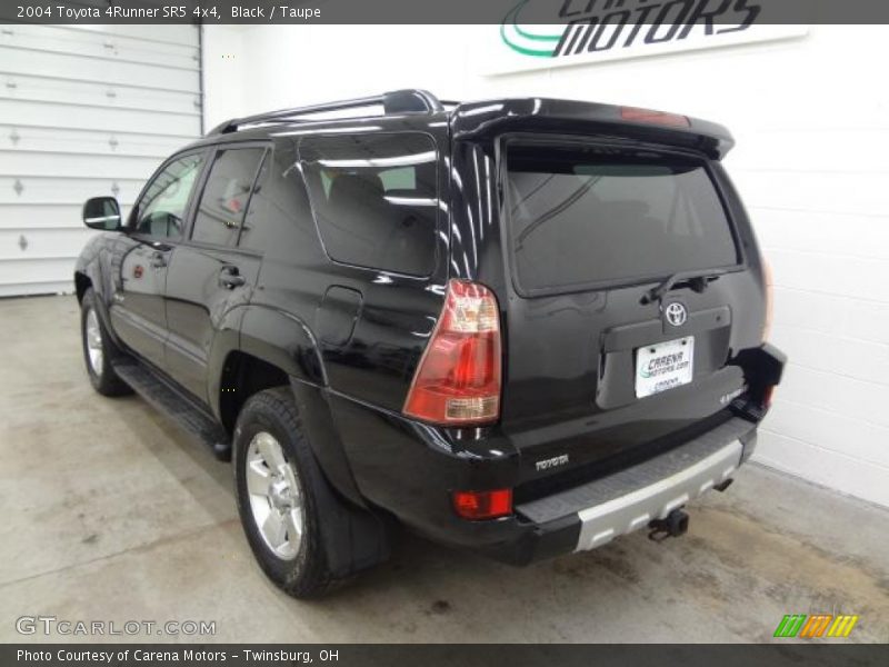 Black / Taupe 2004 Toyota 4Runner SR5 4x4