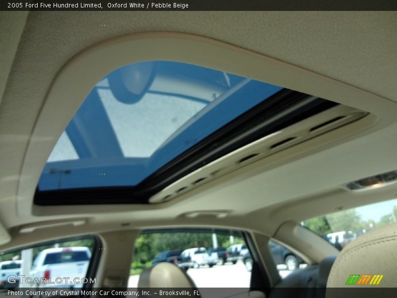 Oxford White / Pebble Beige 2005 Ford Five Hundred Limited