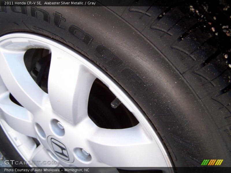 Alabaster Silver Metallic / Gray 2011 Honda CR-V SE
