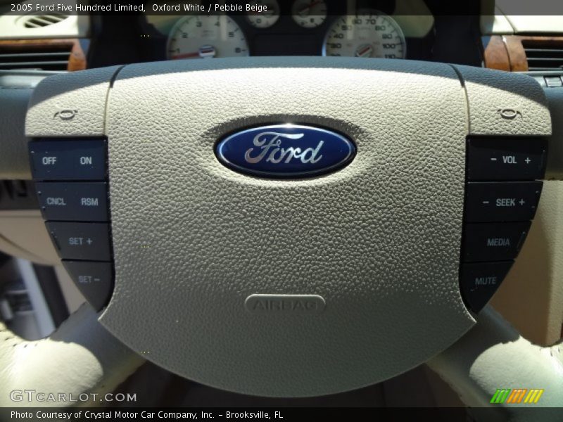 Oxford White / Pebble Beige 2005 Ford Five Hundred Limited