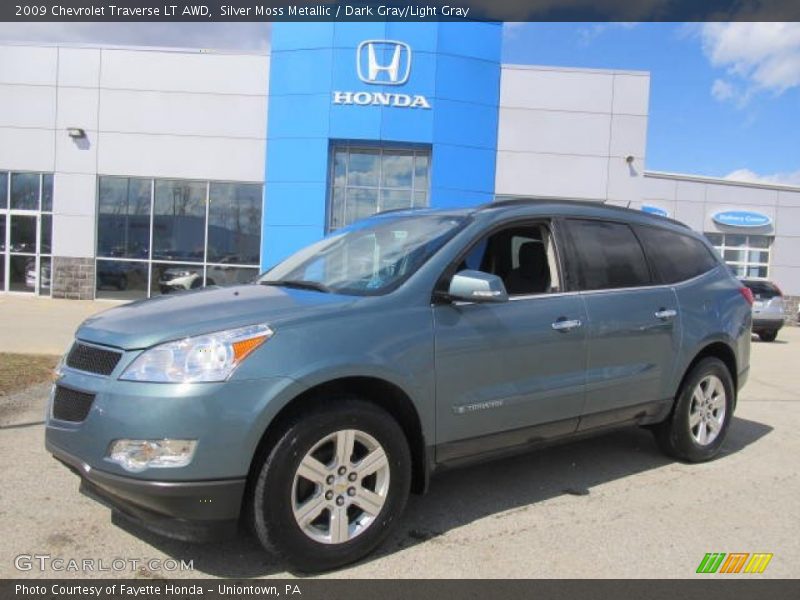 Silver Moss Metallic / Dark Gray/Light Gray 2009 Chevrolet Traverse LT AWD